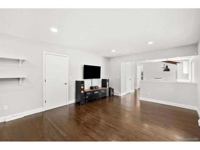 1966 S Macon Way, Aurora, CO 80014