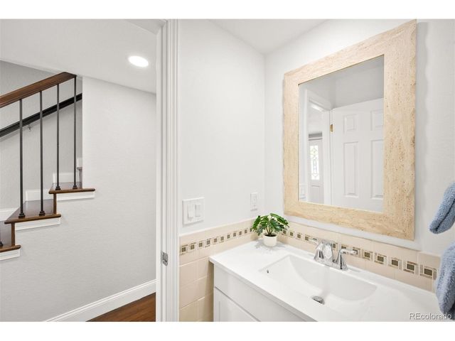 1966 S Macon Way, Aurora, CO 80014