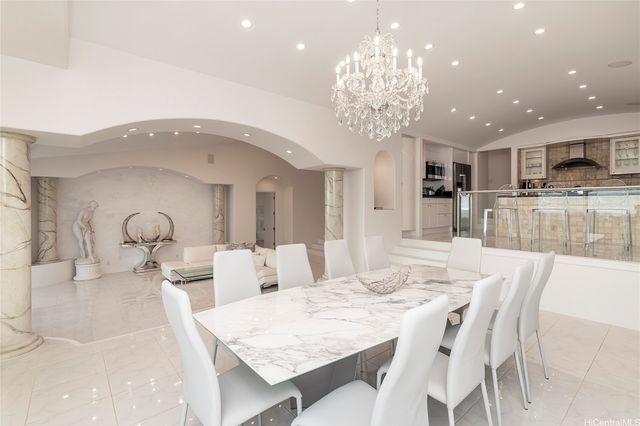 875 Ikena Circle, Honolulu, HI 96821