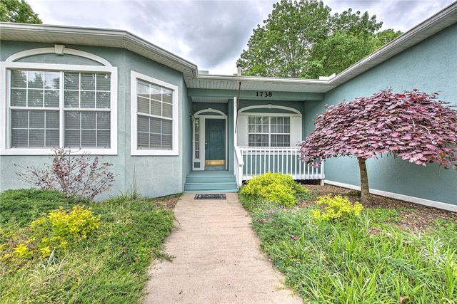 1738 N Hunters Ridge, Fayetteville, AR 72701
