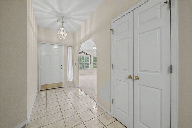 1738 N Hunters Ridge, Fayetteville, AR 72701