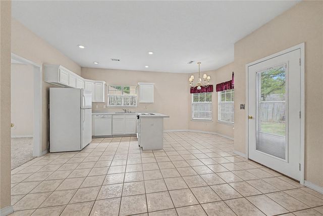 1738 N Hunters Ridge, Fayetteville, AR 72701