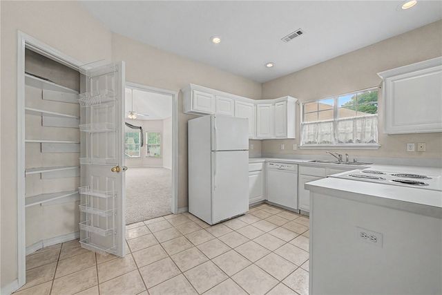 1738 N Hunters Ridge, Fayetteville, AR 72701