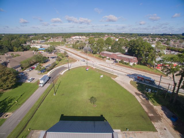 517 Verot School Road, Lafayette, LA 70508