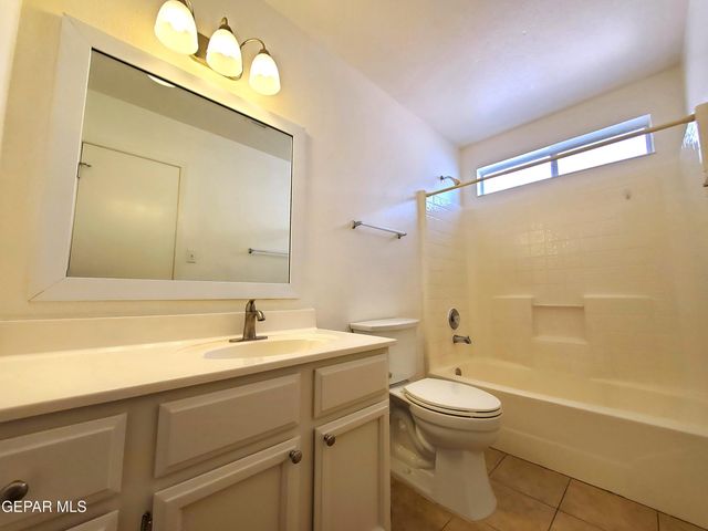 2416 TIERRA HUMEDA Drive, El Paso, TX 79938