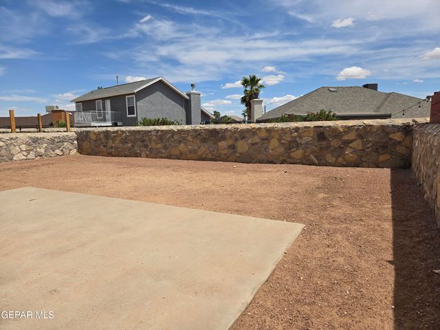 2416 TIERRA HUMEDA Drive, El Paso, TX 79938