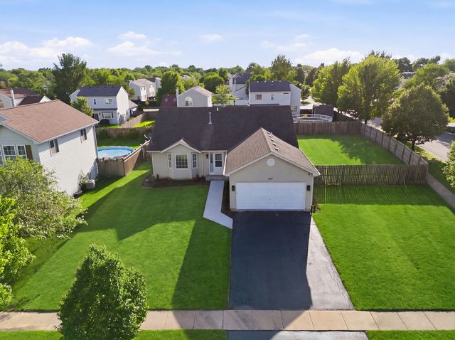 805 Thorn Creek Drive, Joliet, IL 60436