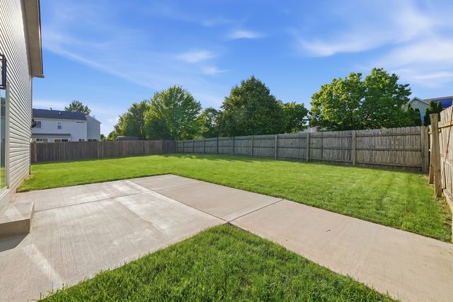 805 Thorn Creek Drive, Joliet, IL 60436