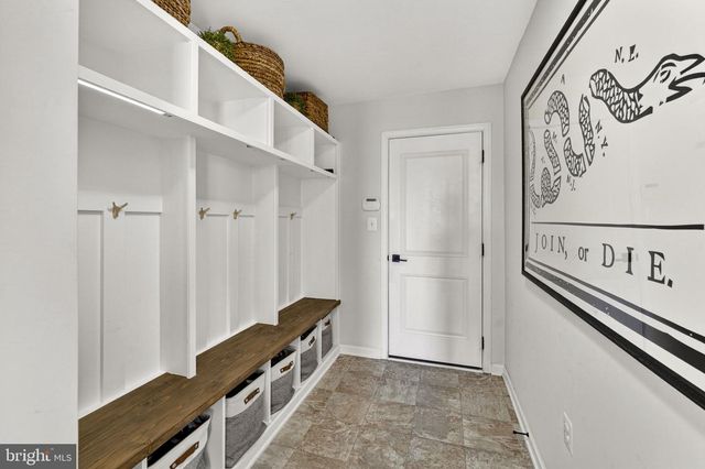 41182 TURTLE DOVE CIR, Aldie, VA 20105