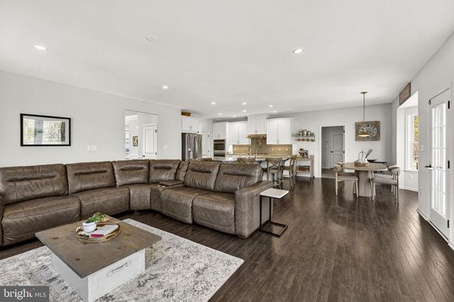 41182 TURTLE DOVE CIR, Aldie, VA 20105