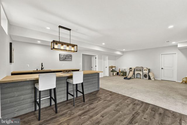 41182 TURTLE DOVE CIR, Aldie, VA 20105