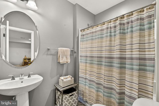 41182 TURTLE DOVE CIR, Aldie, VA 20105