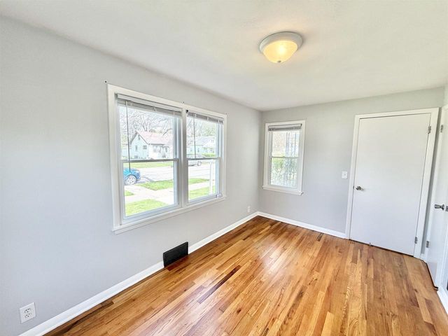 20 S Ringold Street, Janesville, WI 53545