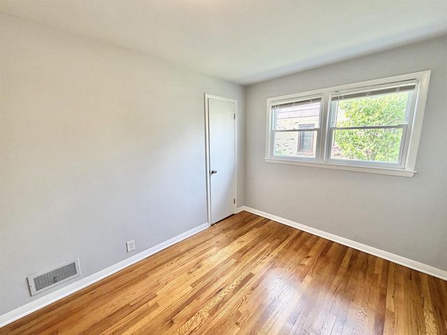 20 S Ringold Street, Janesville, WI 53545