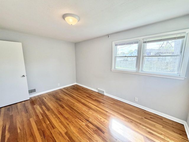 20 S Ringold Street, Janesville, WI 53545