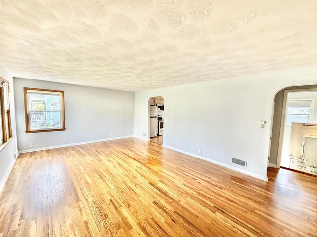 20 S Ringold Street, Janesville, WI 53545