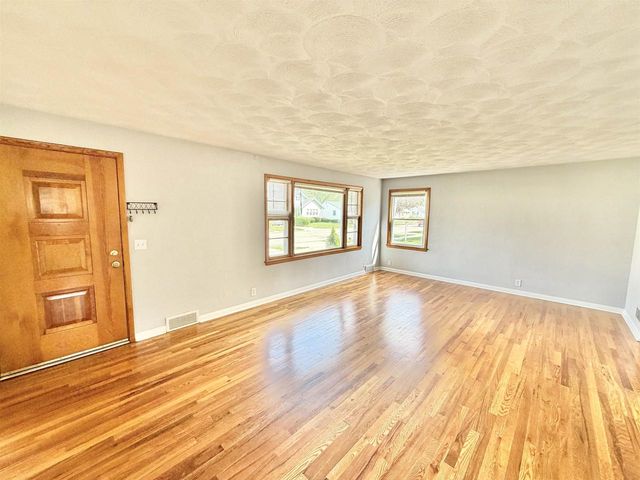 20 S Ringold Street, Janesville, WI 53545