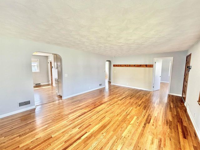 20 S Ringold Street, Janesville, WI 53545