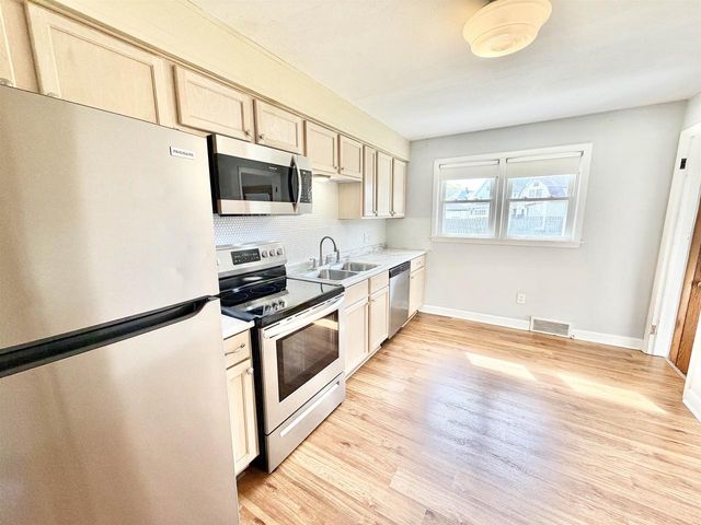 20 S Ringold Street, Janesville, WI 53545