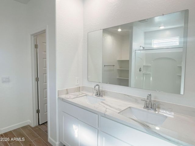 2760 W Stradling Avenue, Apache Junction, AZ 85120