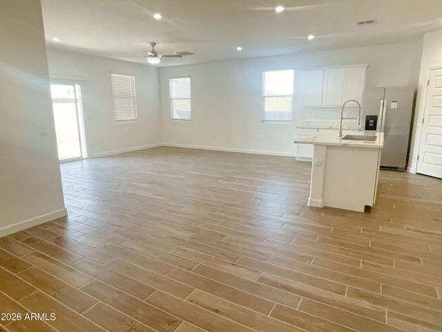 2760 W Stradling Avenue, Apache Junction, AZ 85120