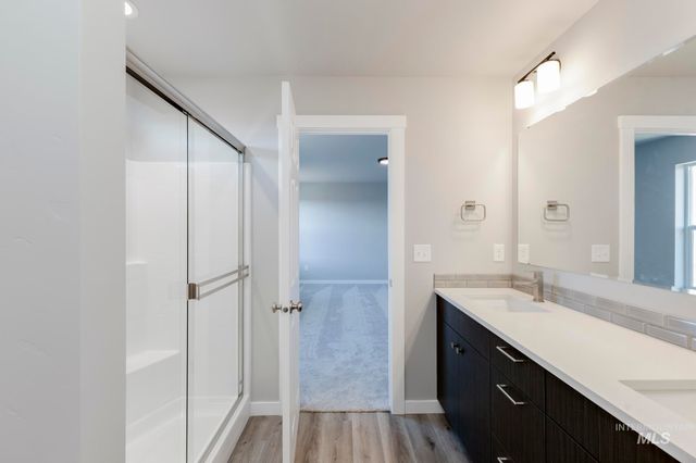 907 E Perjue Basin Dr, Nampa, ID 83686