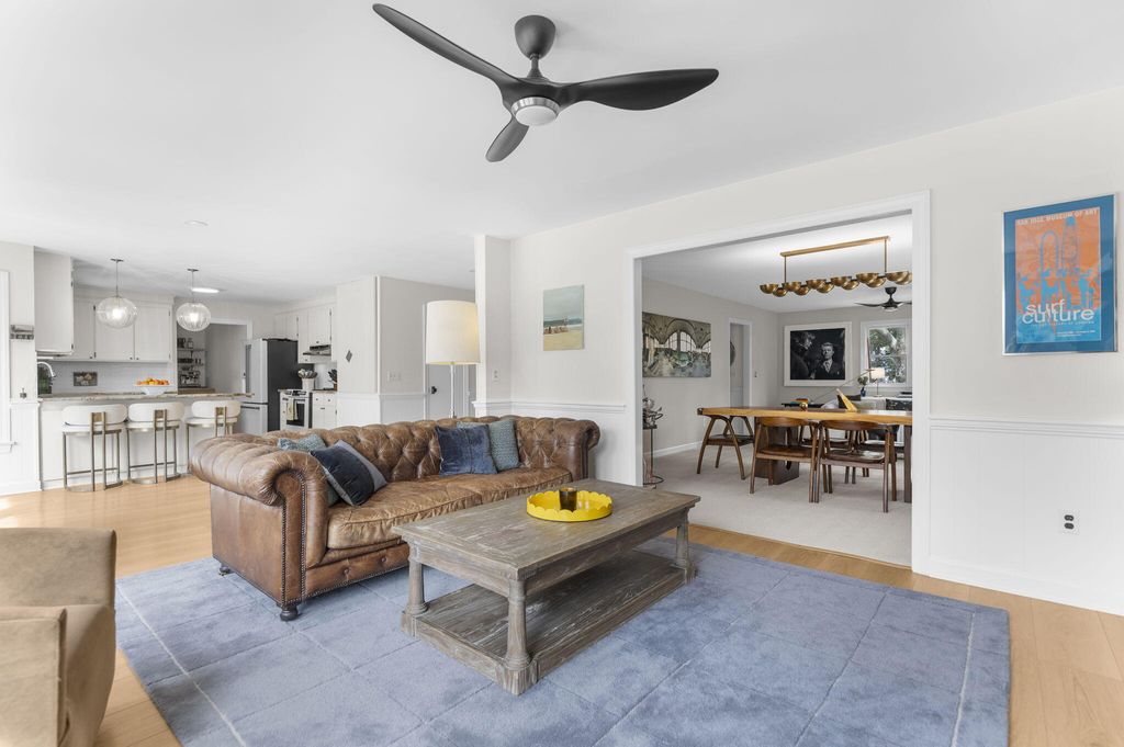 Image 14 of property listing at 276 Copahee Road, Mount Pleasant, SC 29464