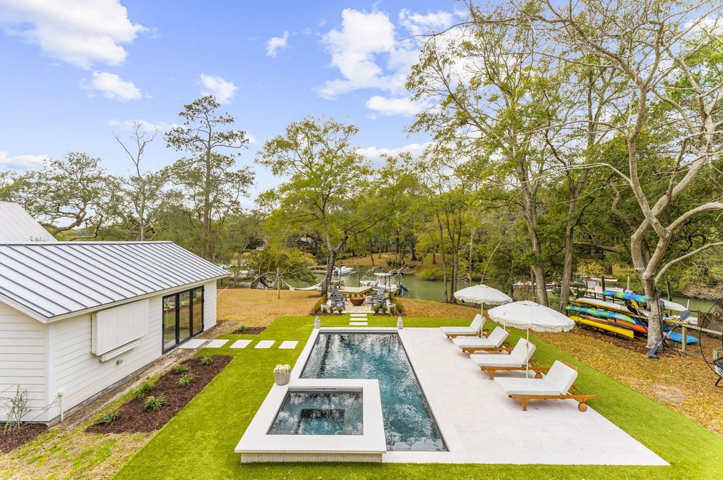 Image 31 of property listing at 276 Copahee Road, Mount Pleasant, SC 29464