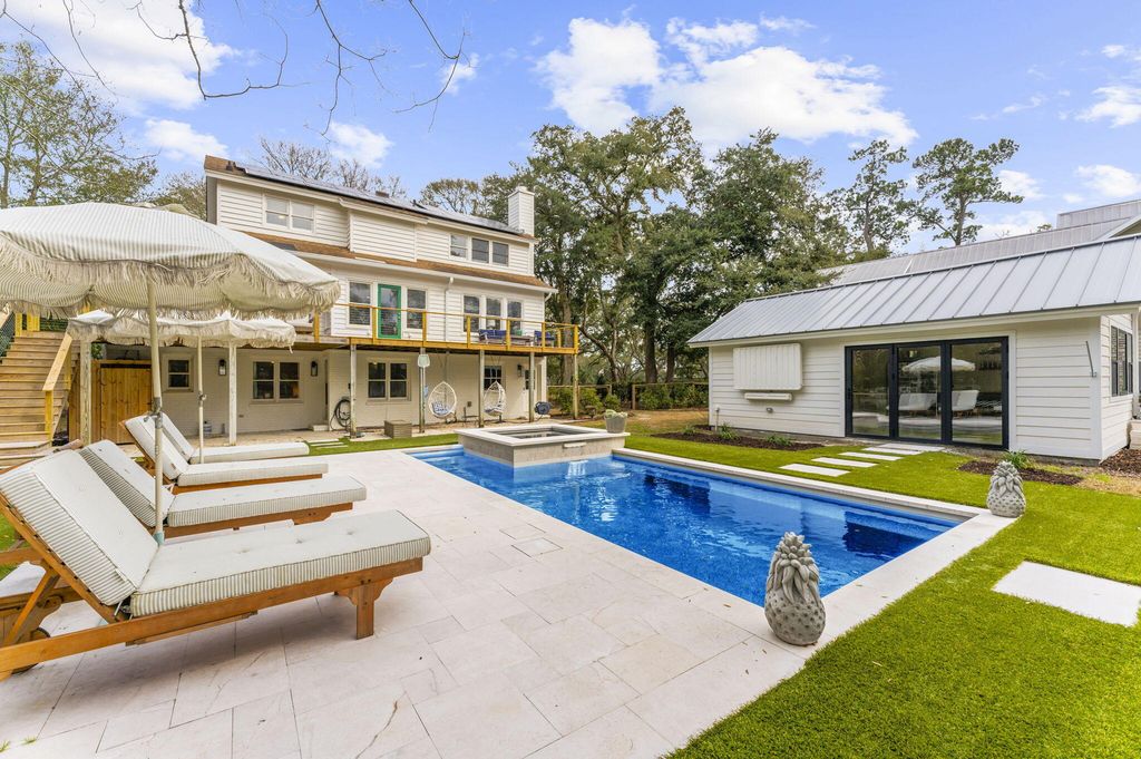 Image 33 of property listing at 276 Copahee Road, Mount Pleasant, SC 29464