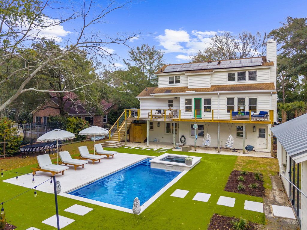 Image 34 of property listing at 276 Copahee Road, Mount Pleasant, SC 29464