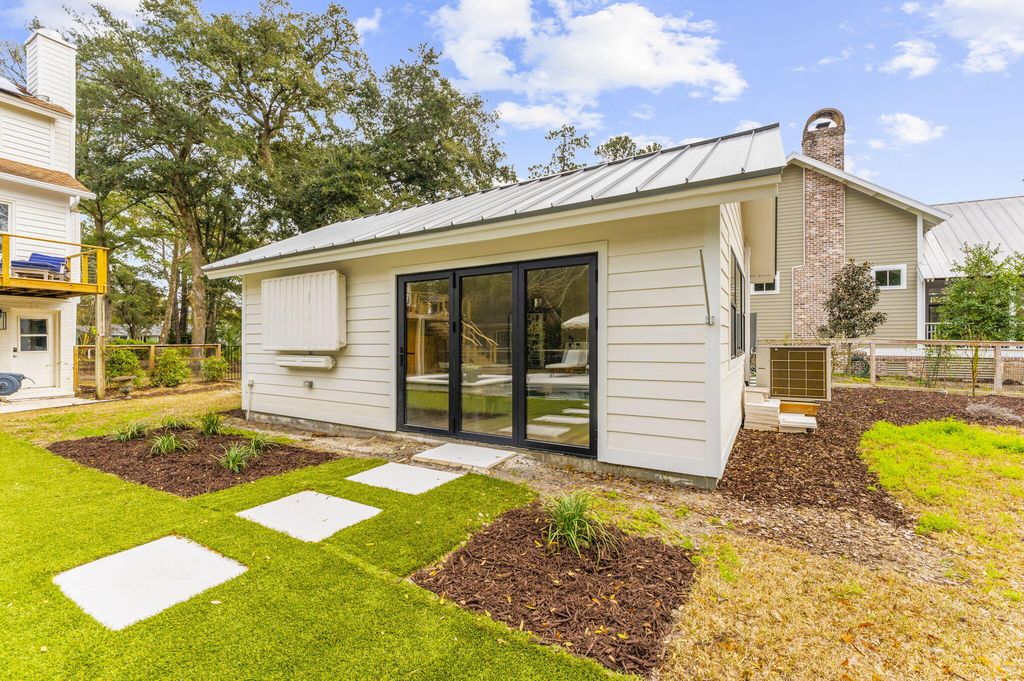 Image 42 of property listing at 276 Copahee Road, Mount Pleasant, SC 29464