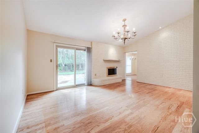 22 River Oaks Road, Savannah, GA 31410