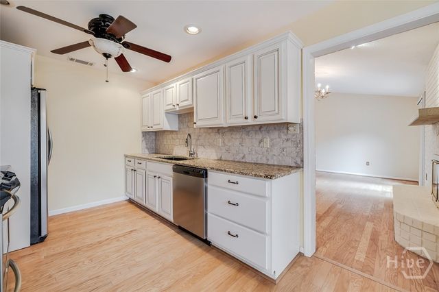 22 River Oaks Road, Savannah, GA 31410