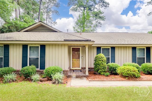 22 River Oaks Road, Savannah, GA 31410