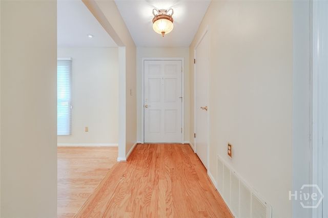 22 River Oaks Road, Savannah, GA 31410