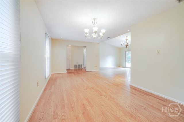 22 River Oaks Road, Savannah, GA 31410
