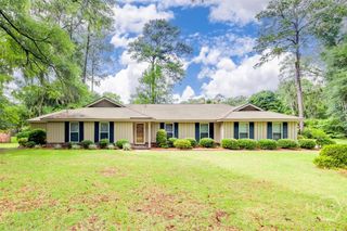 22 River Oaks Road, Savannah, GA 31410