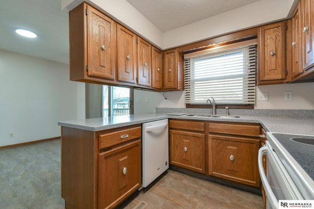 5613 Briar Patch Circle, Lincoln, NE 68516