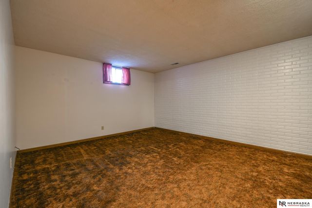 5613 Briar Patch Circle, Lincoln, NE 68516