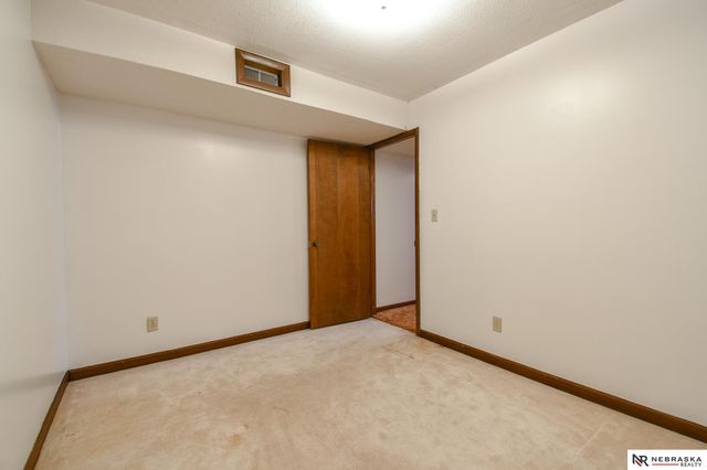 5613 Briar Patch Circle, Lincoln, NE 68516