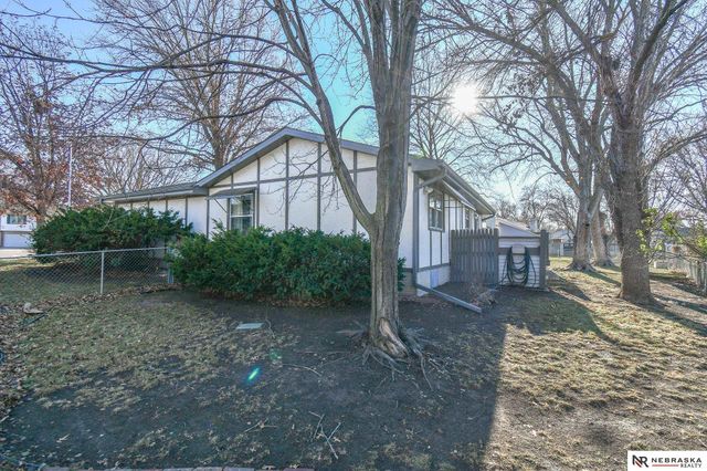 5613 Briar Patch Circle, Lincoln, NE 68516