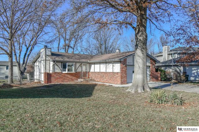 5613 Briar Patch Circle, Lincoln, NE 68516
