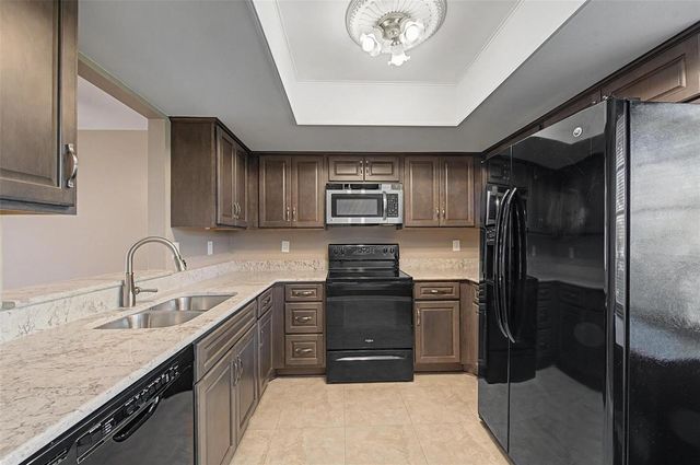 1905 HANSON COURT 305, Sun City Center, FL 33573