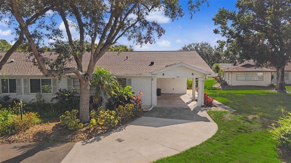 1905 HANSON COURT 305, Sun City Center, FL 33573