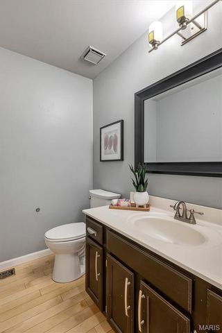11414 Oxbridge Court, St Louis, MO 63146