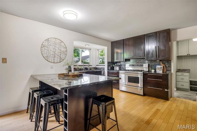 11414 Oxbridge Court, St Louis, MO 63146