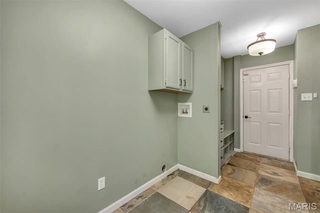 11414 Oxbridge Court, St Louis, MO 63146