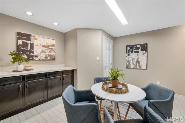 11414 Oxbridge Court, St Louis, MO 63146