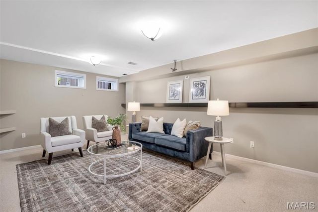 11414 Oxbridge Court, St Louis, MO 63146
