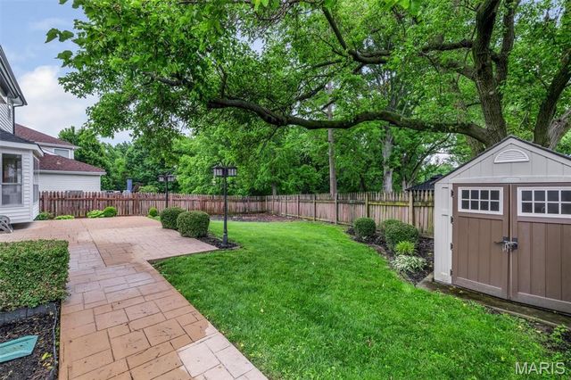 11414 Oxbridge Court, St Louis, MO 63146